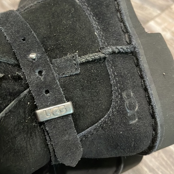 UGG Women's Elisa Suede Short Ankle Boots size 5.5 - Picture 11 of 11